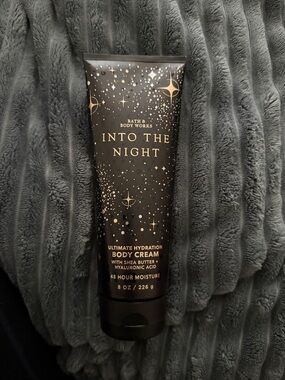 Bath & Body Works Into The Night Ultimate Hydration Body Cream